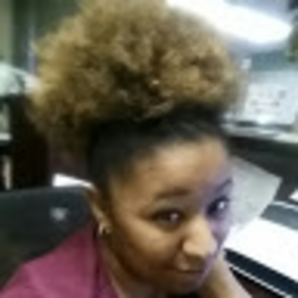 Meet your Posher, Arielle - Picture 1 of 1